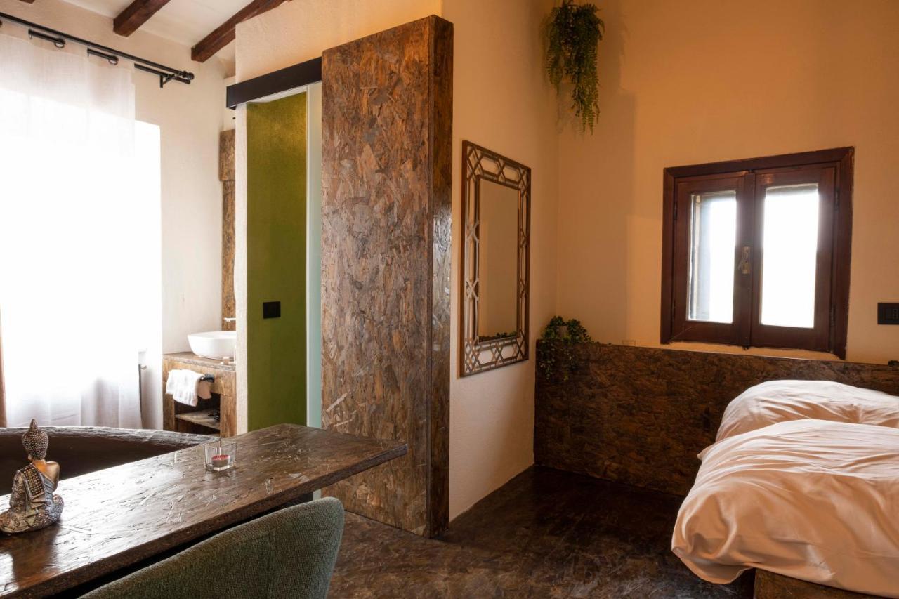 Maison Chanely Calcata Esterno foto